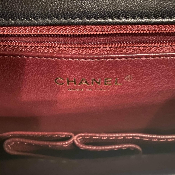 Chanel chevron crossbody - Picture 6 of 15